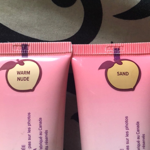 Too Faced Peach Perfect Foundation - Picture 3 of 3